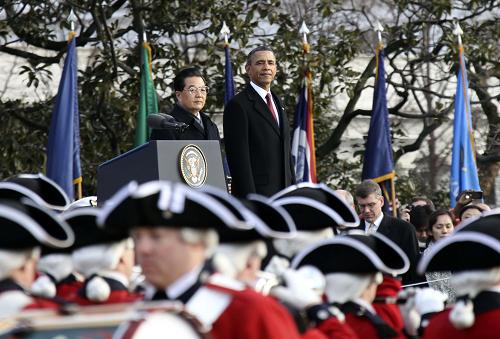 Президент США Барак Обама устроил перед Белым домом торжественную церемонию в честь председателя КНР Ху Цзиньтао