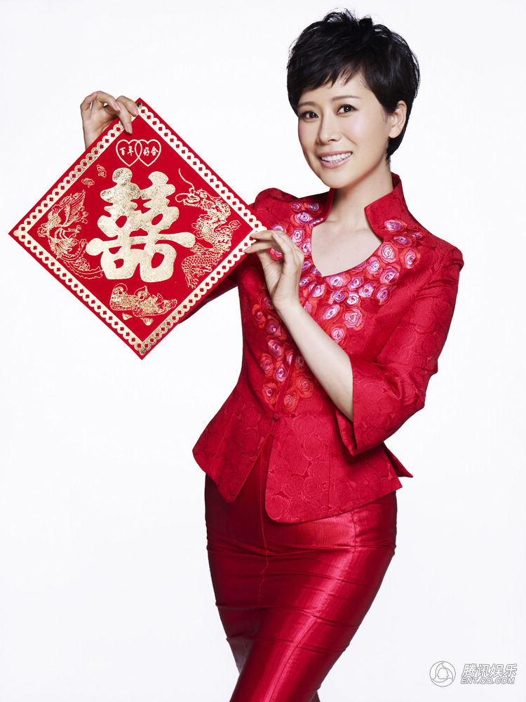 Звезда Хай Цин поздравляет всех с Новым Годом