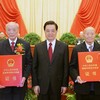 Ху Цзиньтао вручил дипломы ученым и специалистам за достижения в области науки и техники