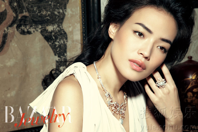 Шарм тайваньской звезды Шу Ци в 'Bazaar Jewelry'