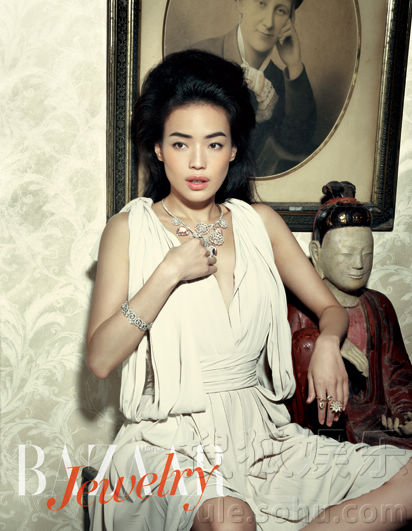 Шарм тайваньской звезды Шу Ци в 'Bazaar Jewelry'