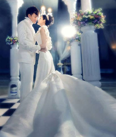 Тайваньская звезда Сюй Сиюань в свадебных платьях 