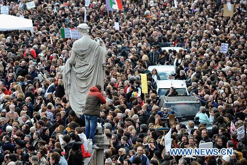 Итальянские женщины вышли на митинг против Берлускони