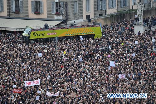 Итальянские женщины вышли на митинг против Берлускони