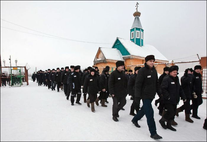 В российском исправительно-трудовом лагере