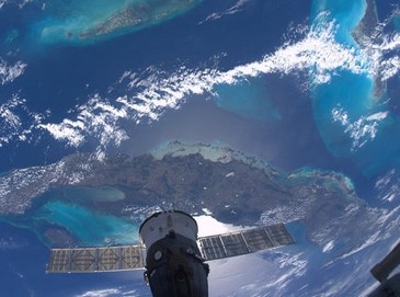 Снимки Земли в микроблоге космонавта
