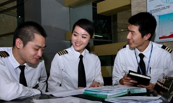 Красивейшая женщина-пилот Китайской авиакомпании 4