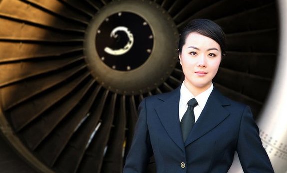 Красивейшая женщина-пилот Китайской авиакомпании 3