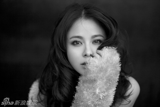 Черно-белые фотографии актрисы Ян Жоси