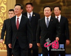 Фото: пресс-конференция с главой МИД КНР Ян Цзечи