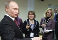 Владимир Путин поздравил женщин России с 8 марта