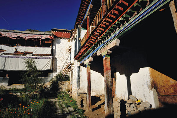 Тихий тибетский монастырь Сэра 