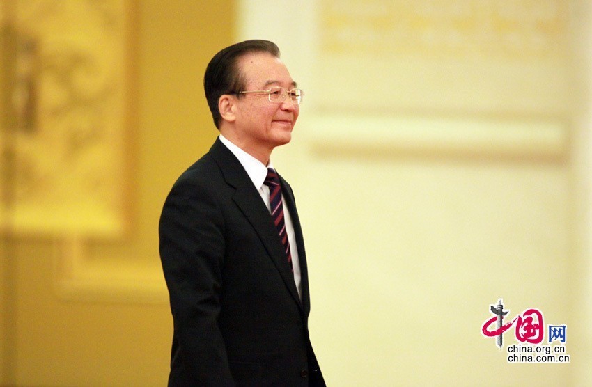 Фото: премьер Вэнь Цзябао на встрече с журналистами1