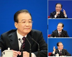 Фото: премьер Вэнь Цзябао на встрече с журналистами