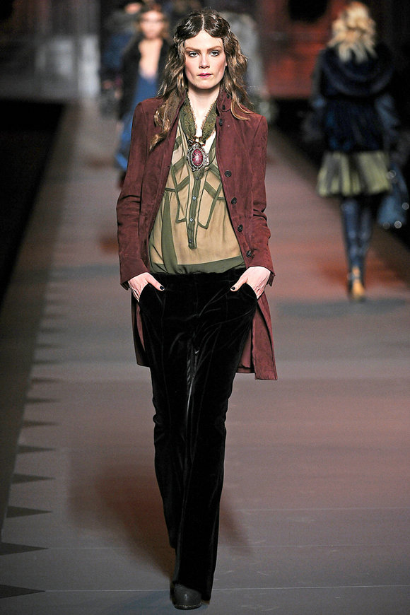 Женская одежда от «Диор» на осень-зиму 2011-2012 4