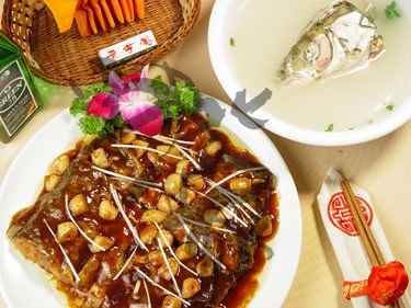 Местные блюда города Шицзячжуан 