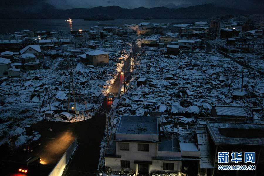 50 потрясающих мгновений мощного землетрясения в Японии1