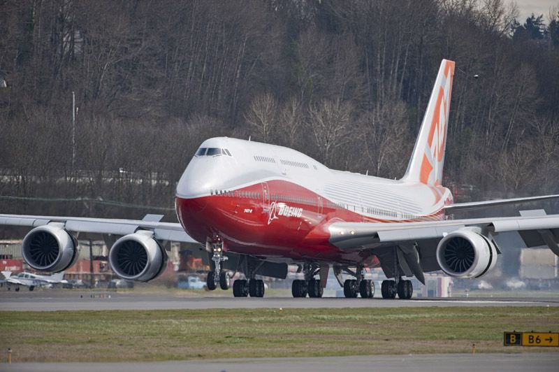 Пассажирский самолёт Boeing 747-8 Intercontinental совершил первый полёт 