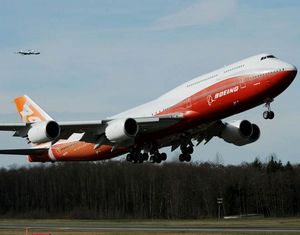 Пассажирский самолёт Boeing 747-8 Intercontinental совершил первый полёт