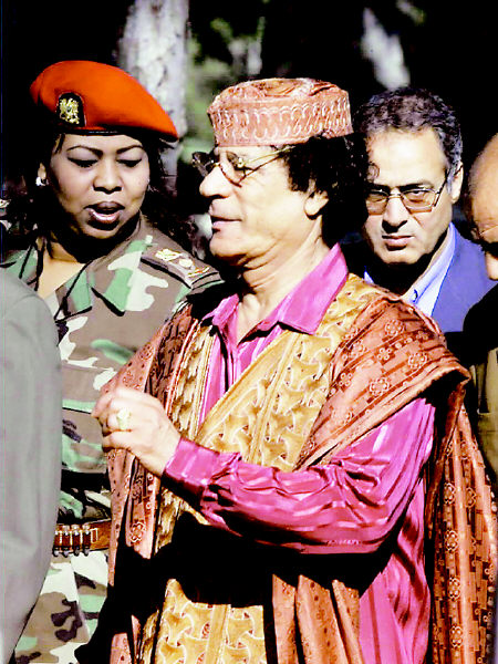 Таинственные женщины-телохранители М. Каддафи 