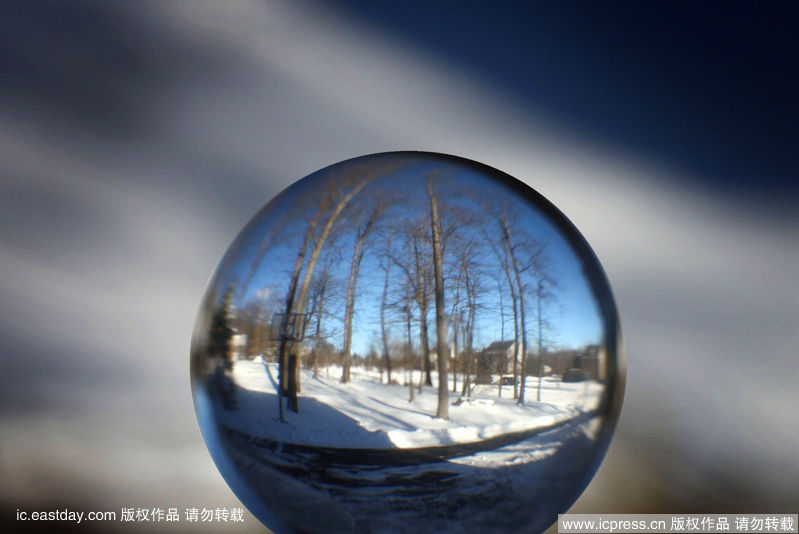 Мир в стеклянном шарике - от 16-летнего фотографа Салеба Тененбаума 
