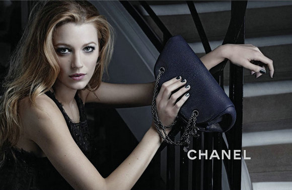 Новое лицо «CHANEL» -- Блэйк Ливли - в рекламе серии сумок «Mademoiselle» 