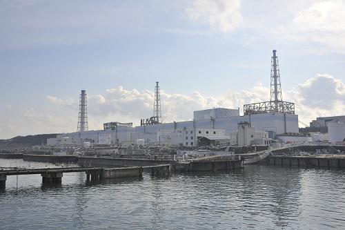Утечка радиоактивной воды в океан с японской АЭС 'Фукусима-1' остановлена1