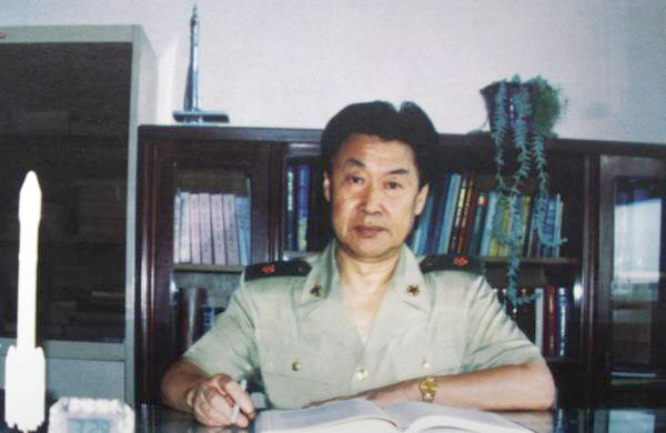 Ван Юнчжи, главный конструктор пилотируемых кораблей «Шэньчжоу-5» и «Шэньчжоу-6», академик Инженерной академии КНР. 