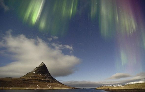 Аврора над Исландией в объективах фотографов 