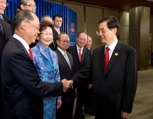 Председатель КНР Ху Цзиньтао имел встречи с китайскими и иностранными участниками Боаоского азиатского форума-20113