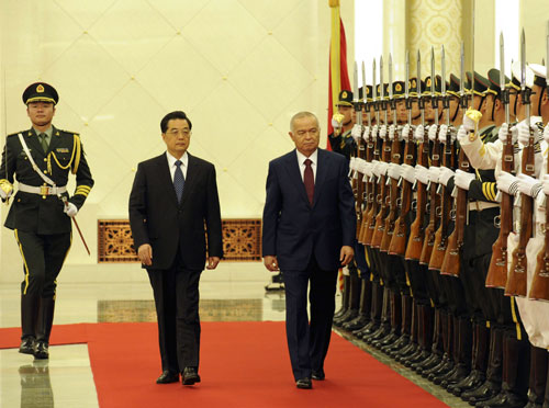 Ху Цзиньтао провел переговоры с президентом Узбекистана И. Каримовым