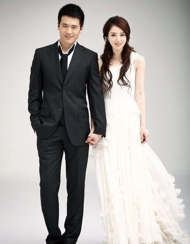 Звездные супруги Гао Юньсян и Дун Сюнь в свадебных снимках 