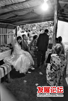 Интересная свадьба в российской деревне
