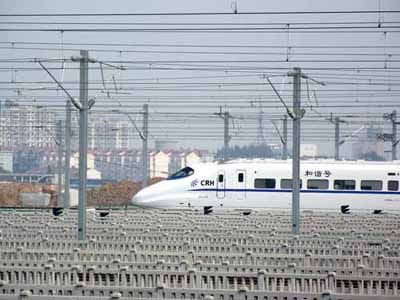 Общее время в пути пробного скоростного поезда Пекин-Шанхай составило 288 минут