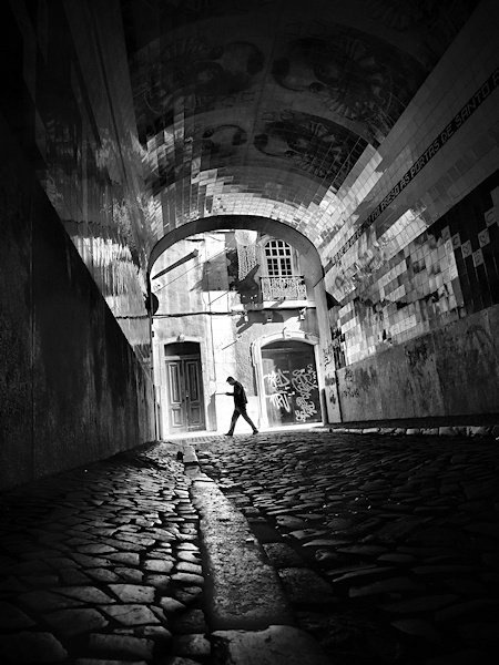 Черно-белые фотографии улиц, снятые фотографом Руи Рала1