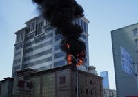 В офисе управления градостроительства города Шэньян возник пожар 