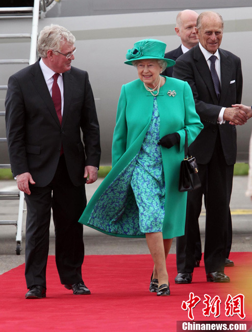 Королева Великобритании Елизавета II прибыла в Ирландию с визитом