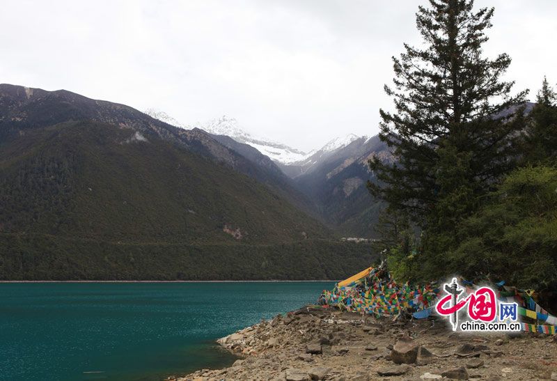 Красота озера Басунцо в Тибете 