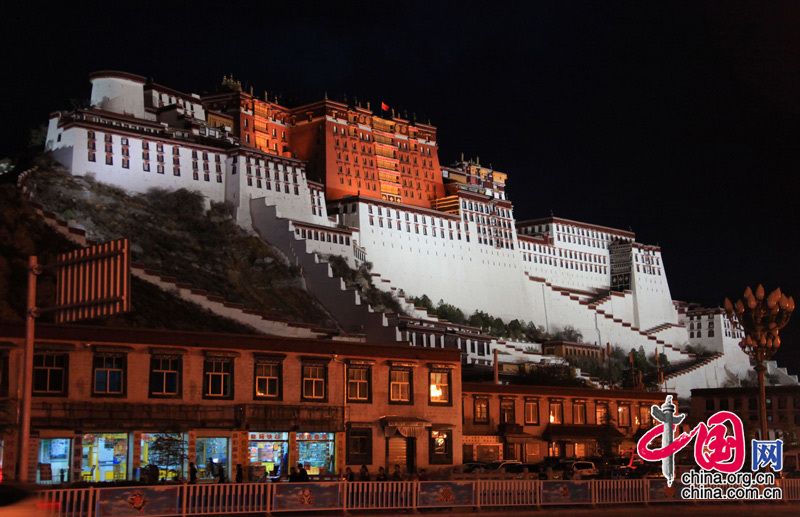 Дворец Потала и храм Дачжаосы в Тибете
