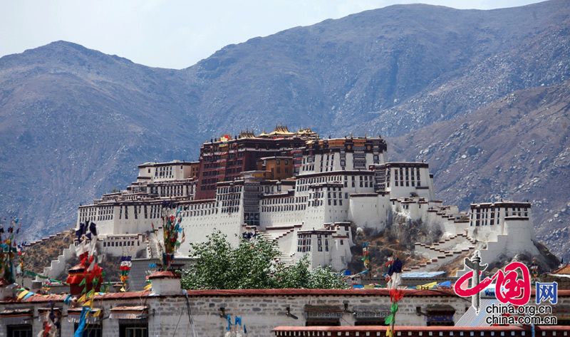 Дворец Потала и храм Дачжаосы в Тибете