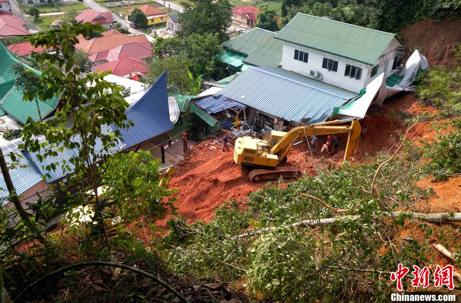 16 человек стали жертвами оползней в Малайзии