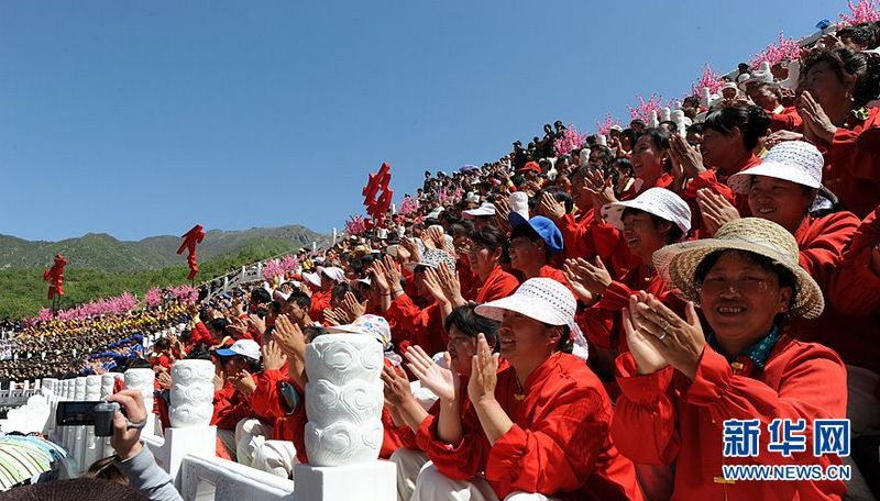 Пекин: Концерт, посвященный 90-летию КПК