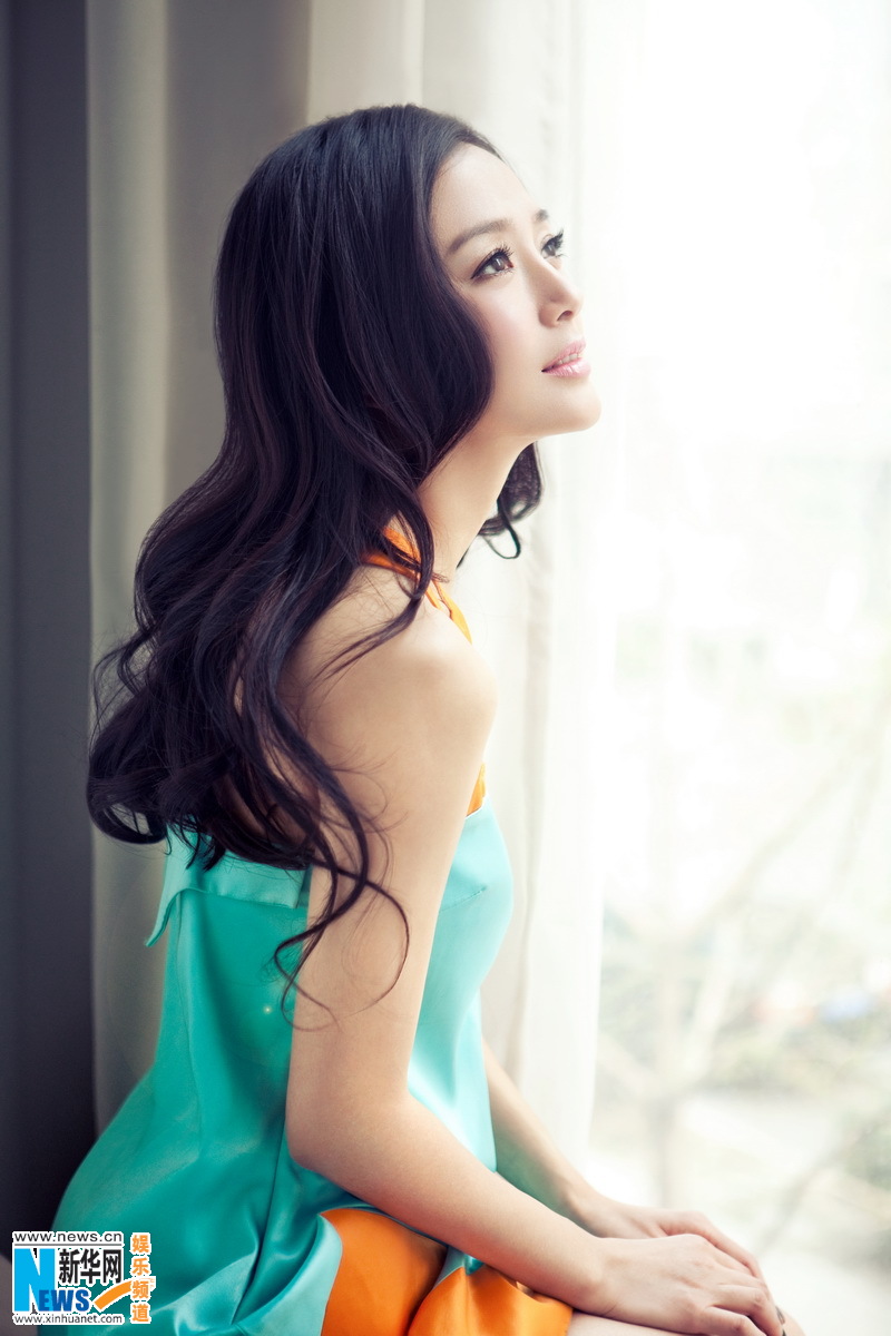 Миловидная актриса Цинь Лань 