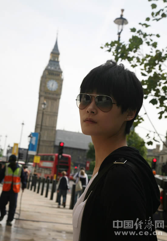 Путешествие молодой китайской певицы Ли Юйчунь в Великобританию1