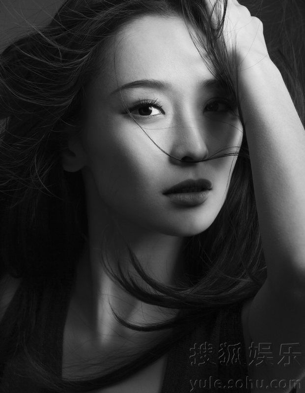 Ли Мань в черно-белых снимках