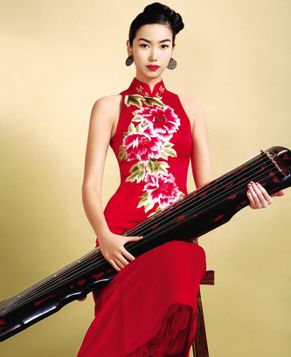 Красные свадебные наряды в китайском стиле
