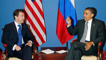 В Довиле проходит встреча Медведева и Обамы