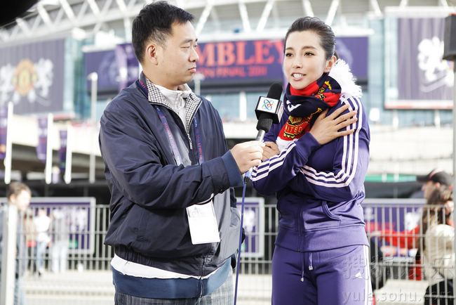 Китайская звезда Ли Бинбин на Чемпионате Европы по футболу