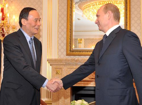 Зампремьера Госсовета КНР Ван Цишань встретился с В. Путиным 