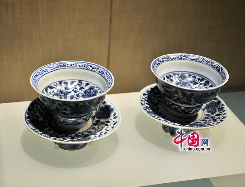 Прекрасные фарфоровые изделия в Столичном музее Пекина